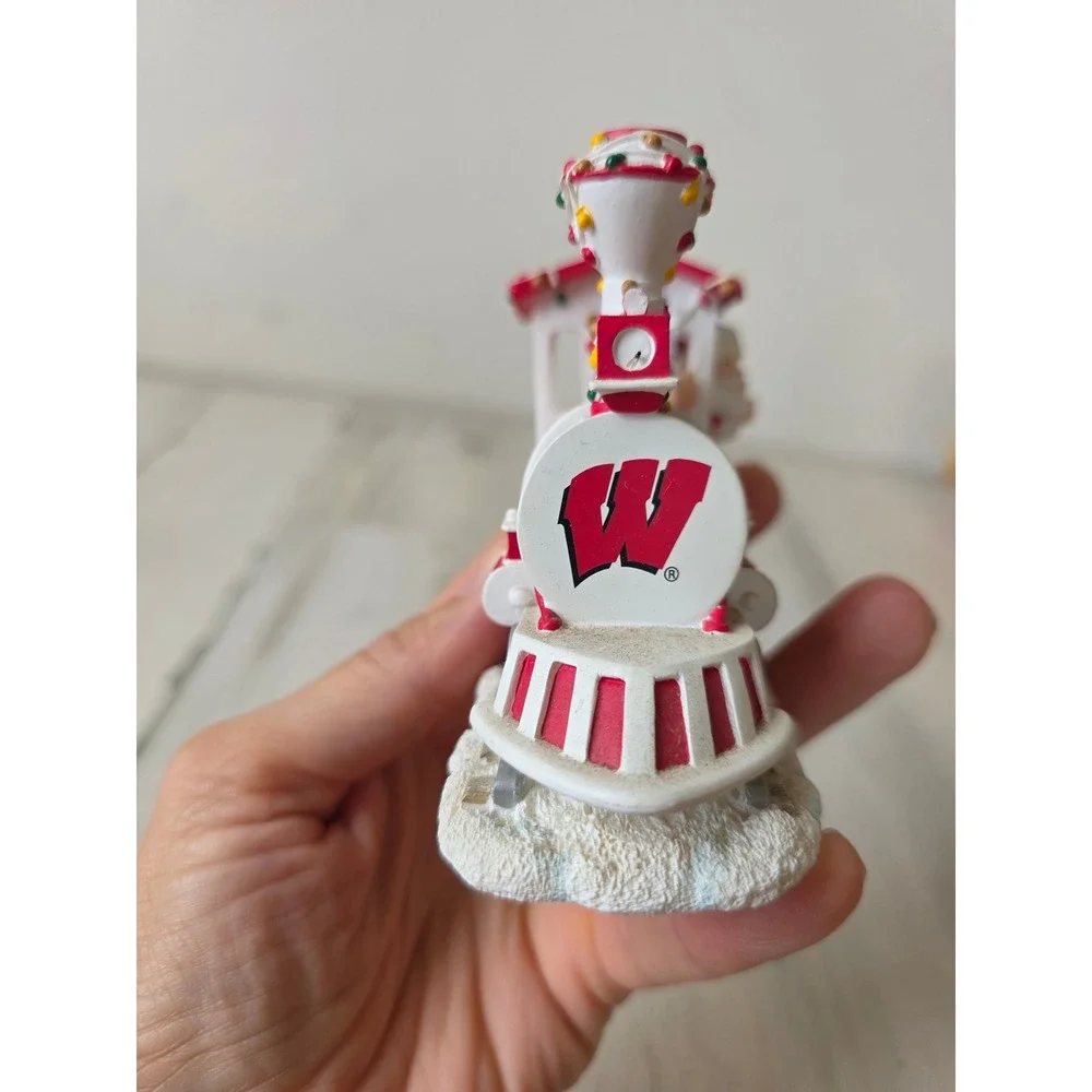 Danbury mint Wisconsin Badgers Santa Express engine Santa Xmas decor
